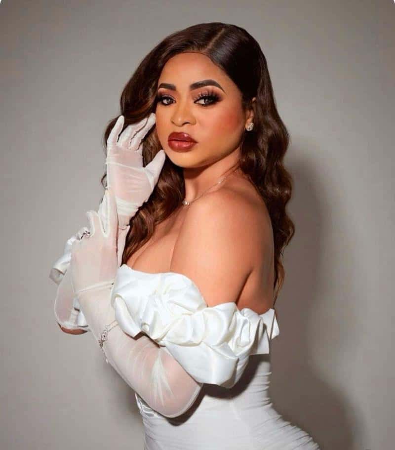 featured image for Shola Subair Called Out for Alleged Photoshop Manipulation