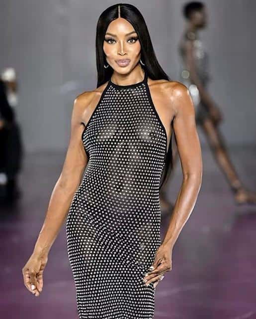 featured image for Naomi Campbell Flaunts Age-defying Looks at 53