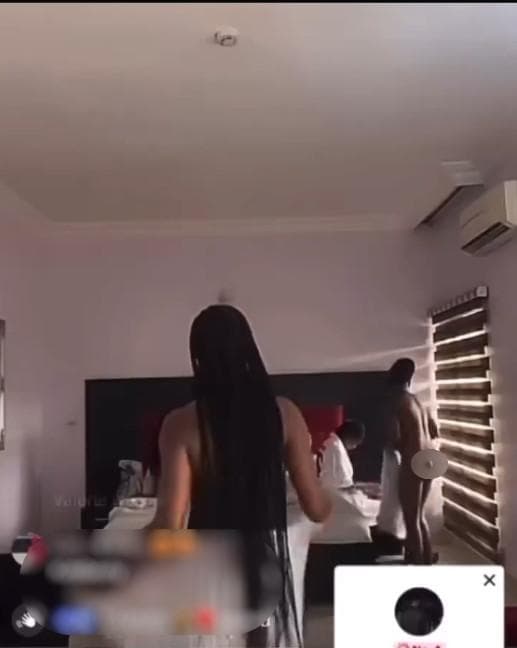 featured image for Girl Accidentally Records Friend Naked During Live Stream